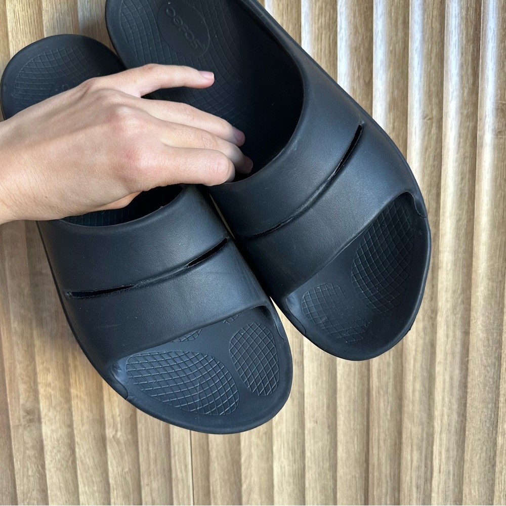 OOFOS MEN'S OOAHH SLIDE SANDAL - BLACK - Picture 3 of 7